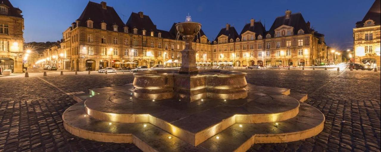 Charleville-MézièresLe Baronアパートメント エクステリア 写真