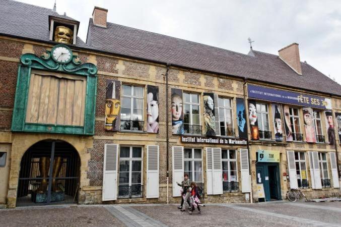 Charleville-MézièresLe Baronアパートメント エクステリア 写真